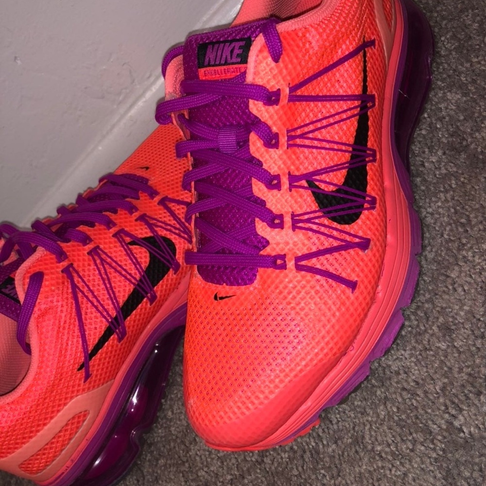 Women’s NIKE Air Max